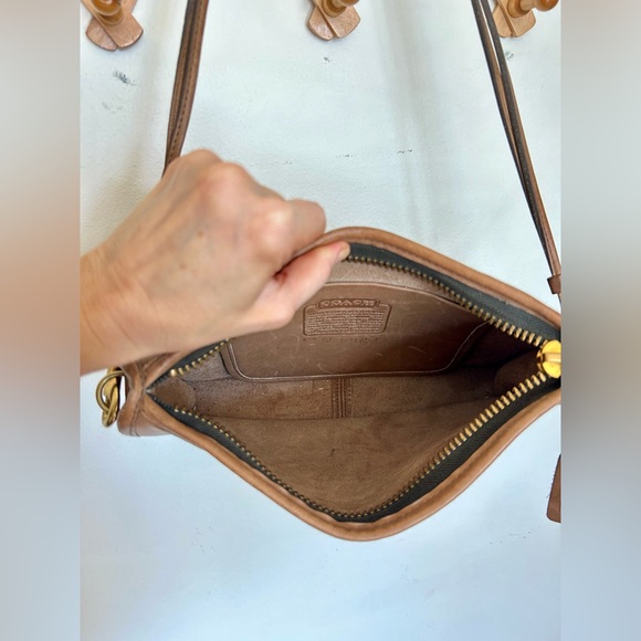 Vintage COACH Convertible Clutch Basic Bag | Tabac Leather with Monogram - Picture 7 of 9